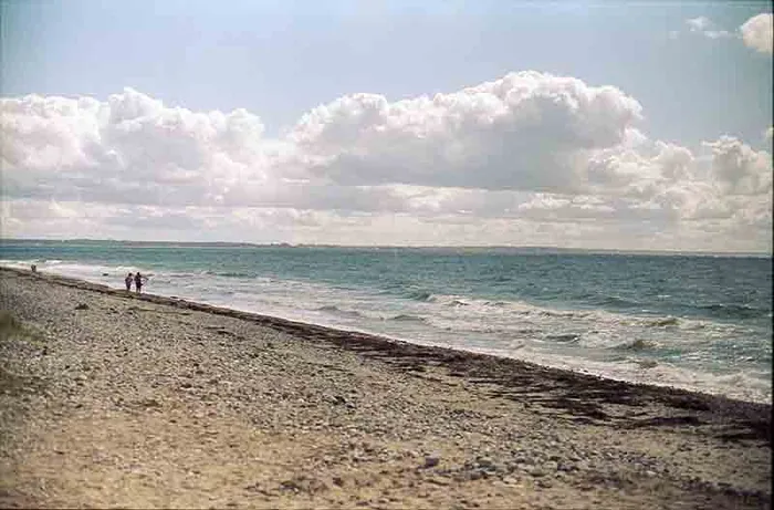 Analogfoto, aufgenommen mit Olympus OM-2n auf CineStill 50D, Fehmarn